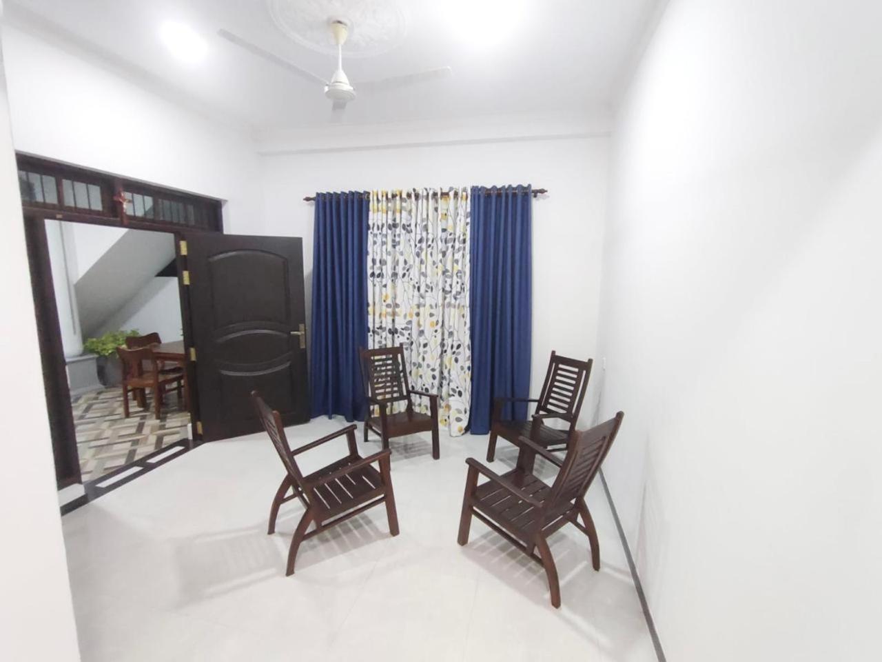 Mario Family Villa And Restaurant Negombo Buitenkant foto